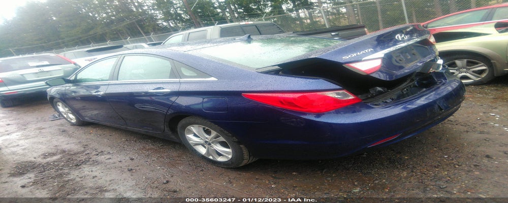 5NPEC4AC0BH027637 2011 HYUNDAI SONATA photo no. 3