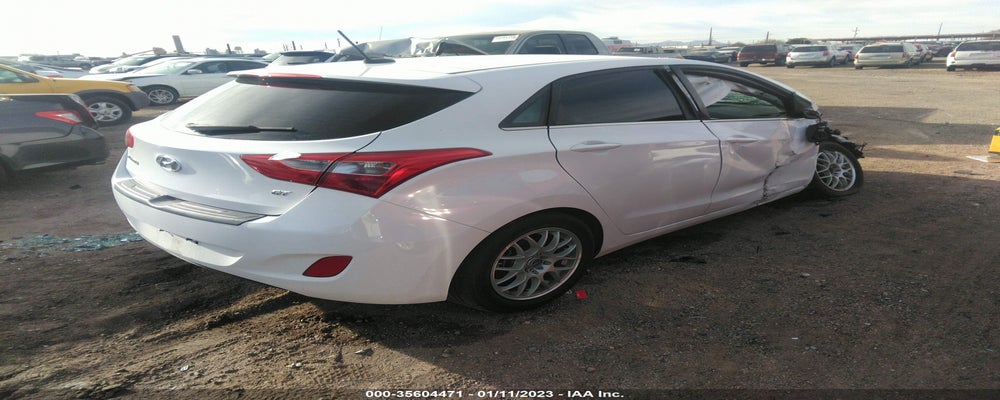 KMHD35LH9HU360956 2017 HYUNDAI ELANTRA GT photo no. 4