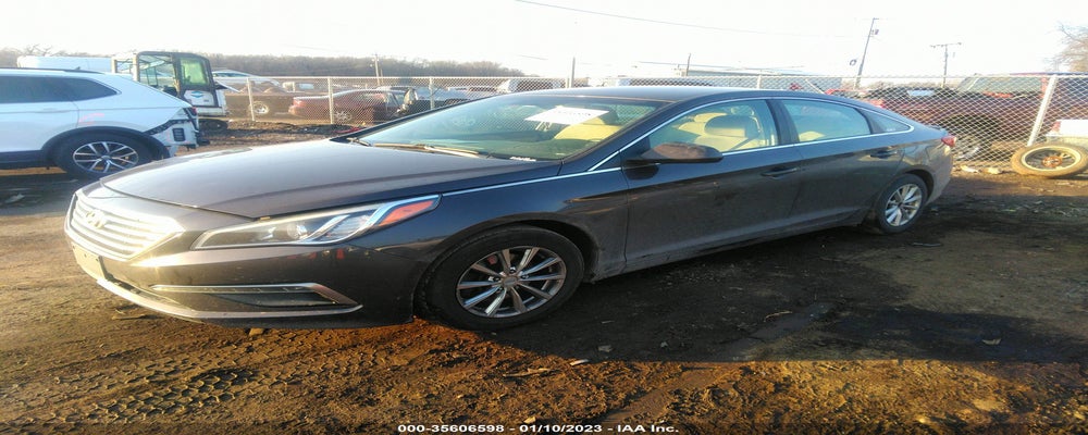 5NPE24AF9FH034007 2015 HYUNDAI SONATA photo no. 2