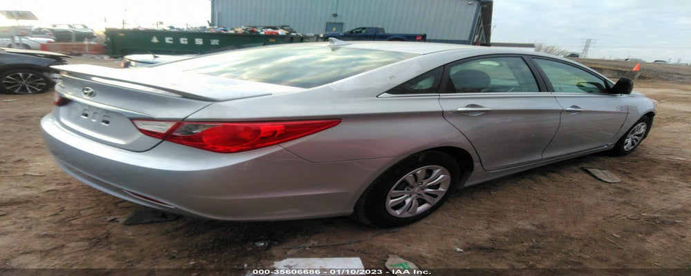 5NPEB4ACXBH093602 2011 HYUNDAI SONATA photo no. 4
