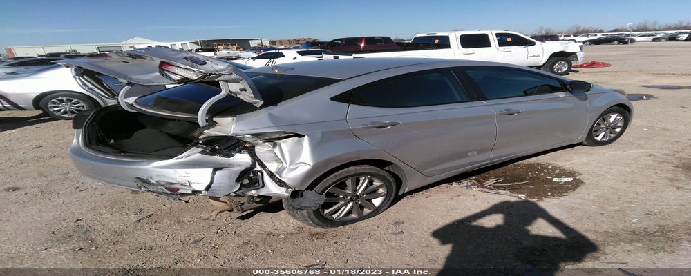 5NPDH4AEXFH603559 2015 HYUNDAI ELANTRA photo no. 4