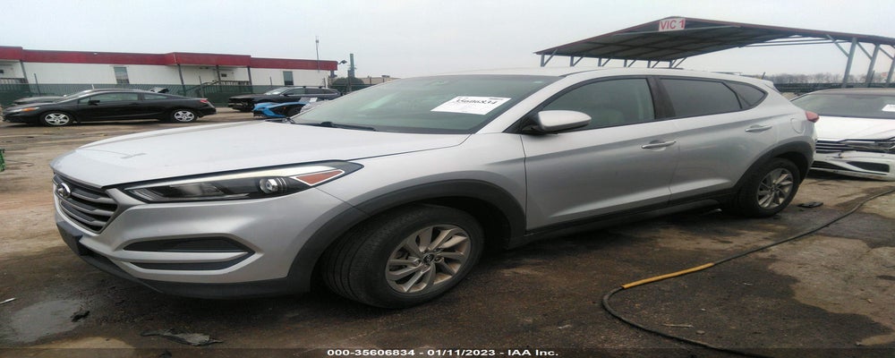 KM8J23A47HU541628 2017 HYUNDAI TUCSON photo no. 2