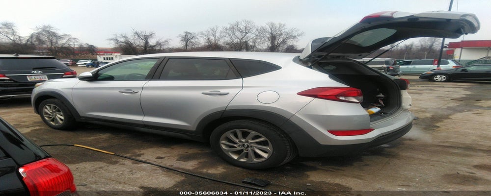 KM8J23A47HU541628 2017 HYUNDAI TUCSON photo no. 3