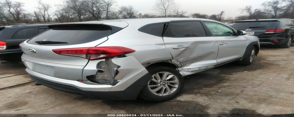 KM8J23A47HU541628 2017 HYUNDAI TUCSON photo no. 4