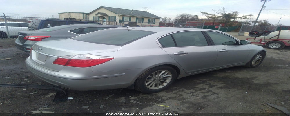 KMHGC4DE9BU113469 2011 HYUNDAI GENESIS photo no. 4