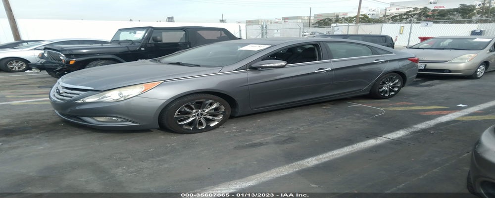 5NPEC4AB9BH235653 2011 HYUNDAI SONATA photo no. 2
