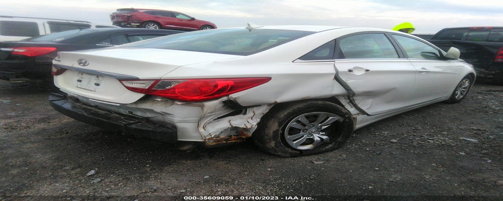 5NPEB4AC4CH383111 2012 HYUNDAI SONATA photo no. 4