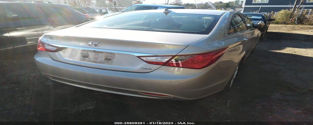 5NPEC4AC1BH121350 2011 HYUNDAI SONATA photo no. 4