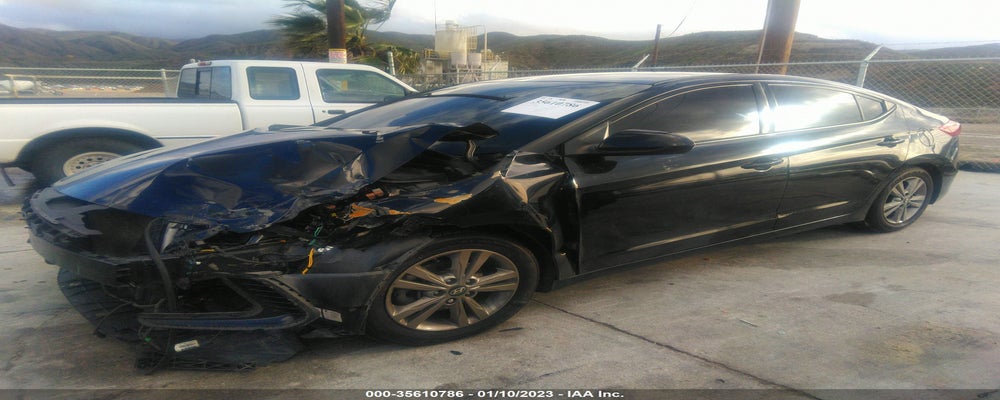 5NPD84LF1HH187863 2017 HYUNDAI ELANTRA photo no. 2