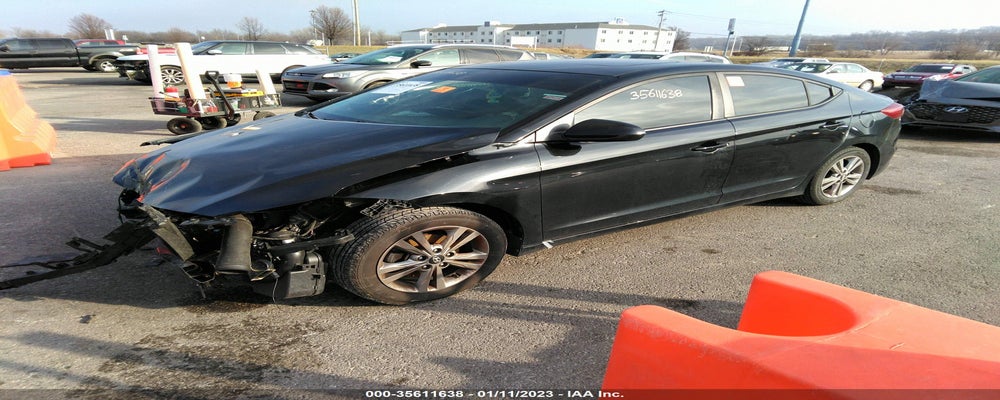 KMHD84LF2JU542661 2018 HYUNDAI ELANTRA photo no. 2