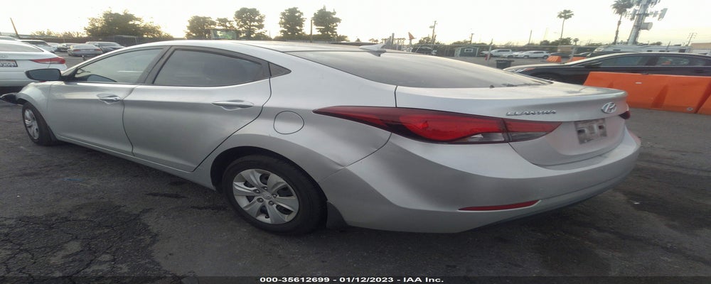 5NPDH4AE1GH727589 2016 HYUNDAI ELANTRA photo no. 3