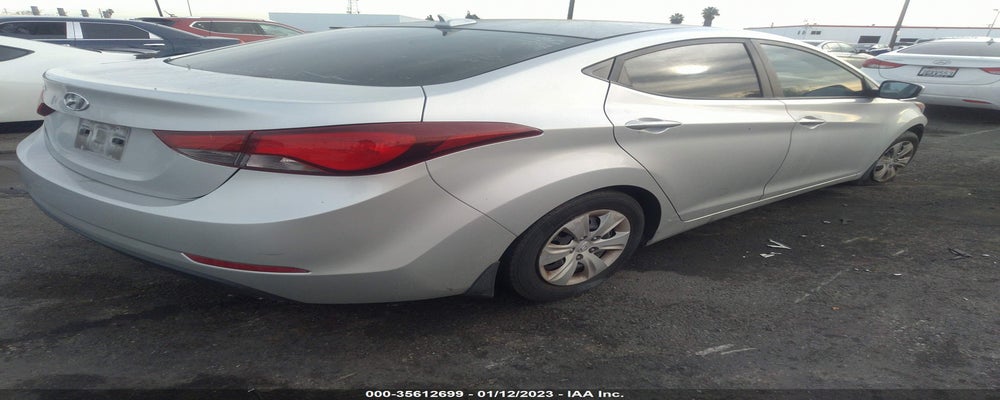 5NPDH4AE1GH727589 2016 HYUNDAI ELANTRA photo no. 4