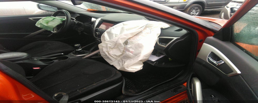 KMHTC6AD3CU037965 2012 HYUNDAI VELOSTER photo no. 5