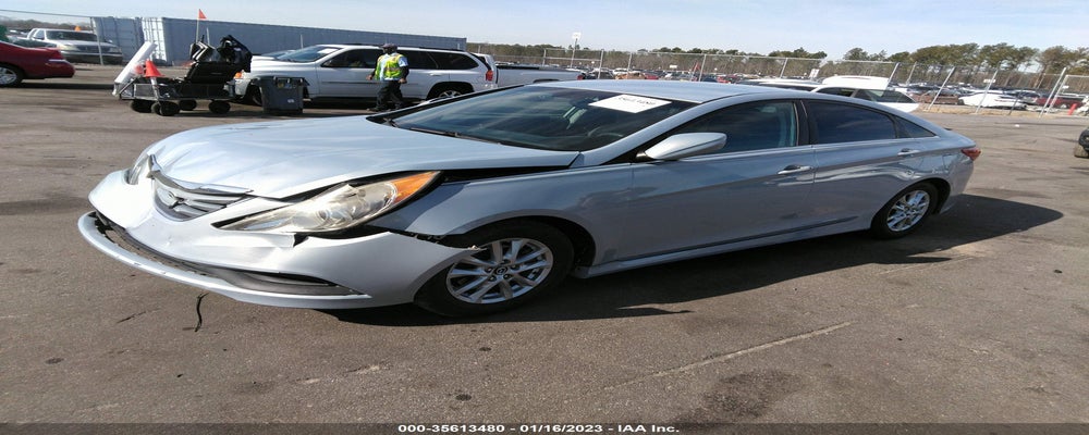 5NPEB4AC2EH877454 2014 HYUNDAI SONATA photo no. 2