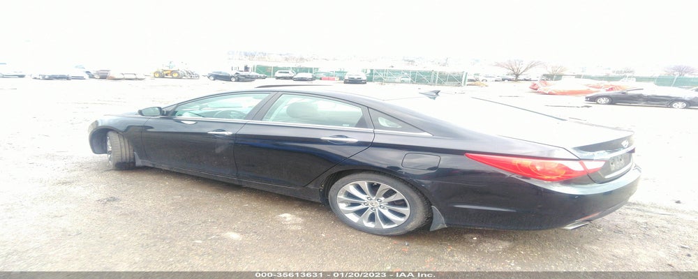 5NPEC4AC7BH128710 2011 HYUNDAI SONATA photo no. 3
