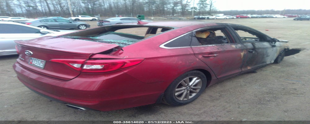 5NPE24AF8FH183637 2015 HYUNDAI SONATA photo no. 4