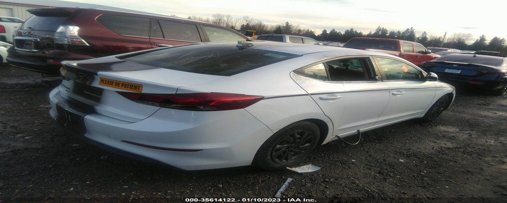 5NPD74LF1HH111742 2017 HYUNDAI ELANTRA photo no. 4