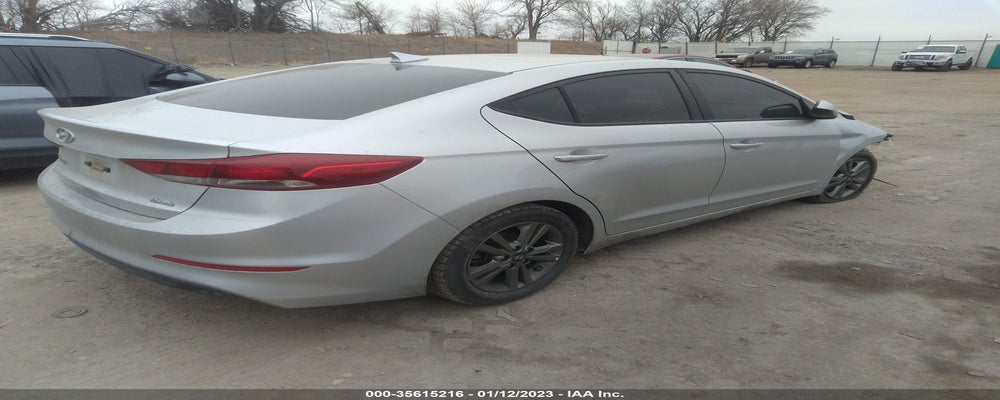 5NPD84LF2JH246988 2018 HYUNDAI ELANTRA photo no. 4