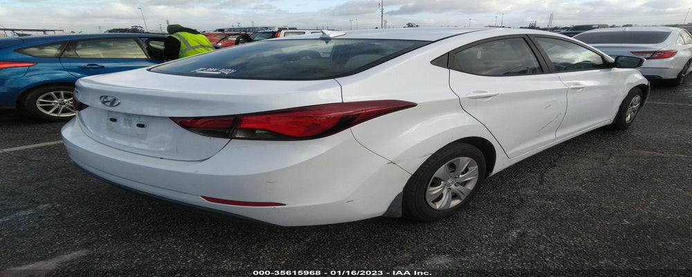 5NPDH4AE3GH758925 2016 HYUNDAI ELANTRA photo no. 4