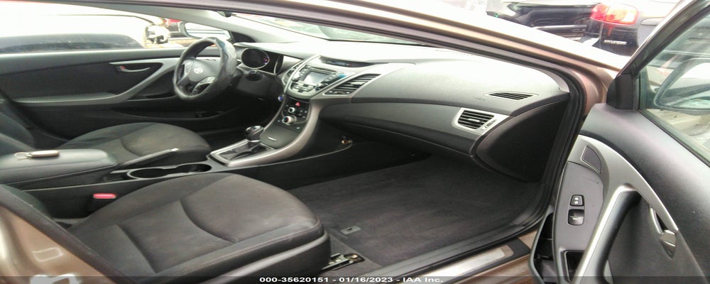 5NPDH4AE5GH733718 2016 HYUNDAI ELANTRA photo no. 5