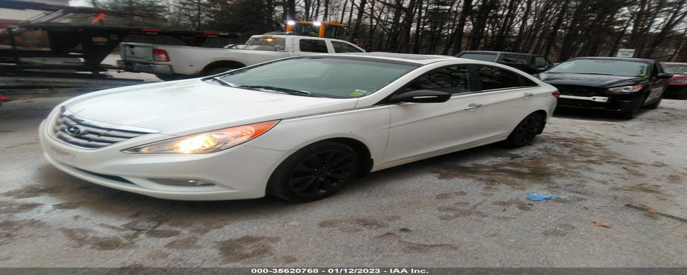 5NPEC4ABXBH317228 2011 HYUNDAI SONATA photo no. 2