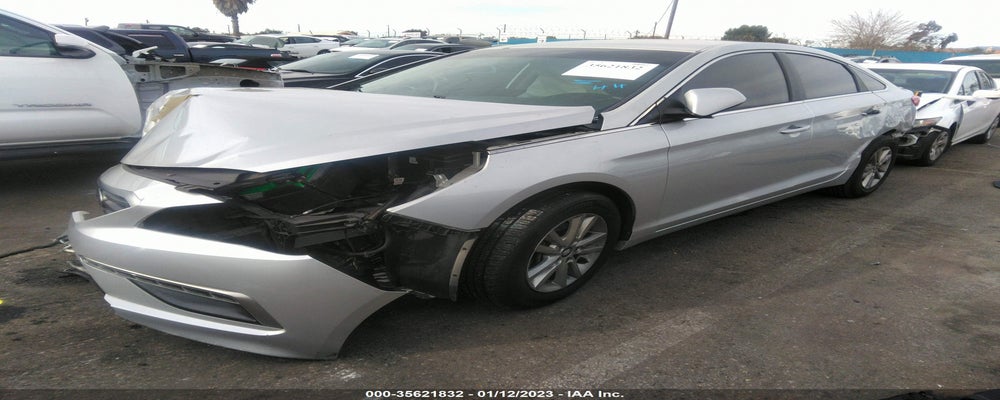 5NPE24AF1FH019498 2015 HYUNDAI SONATA photo no. 2