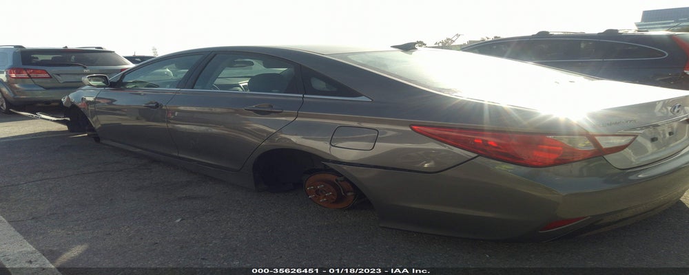 5NPEB4AC0EH900164 2014 HYUNDAI SONATA photo no. 3