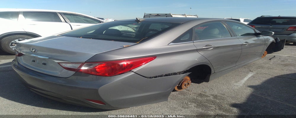 5NPEB4AC0EH900164 2014 HYUNDAI SONATA photo no. 4