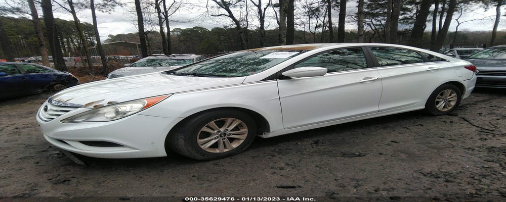 5NPEB4AC8BH099799 2011 HYUNDAI SONATA photo no. 2