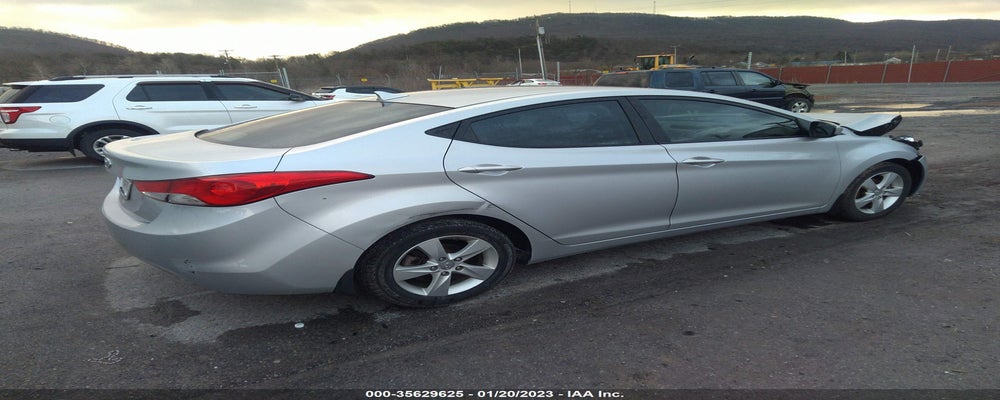 5NPDH4AE1DH342609 2013 HYUNDAI ELANTRA photo no. 4