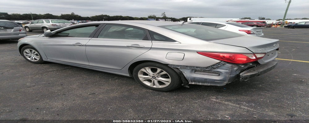 5NPEB4AC0BH157663 2011 HYUNDAI SONATA photo no. 3