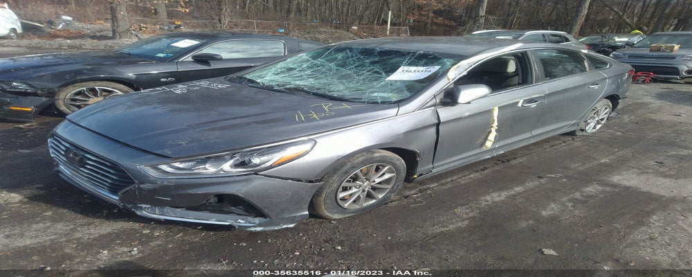 5NPE24AF1JH694180 2018 HYUNDAI SONATA photo no. 2