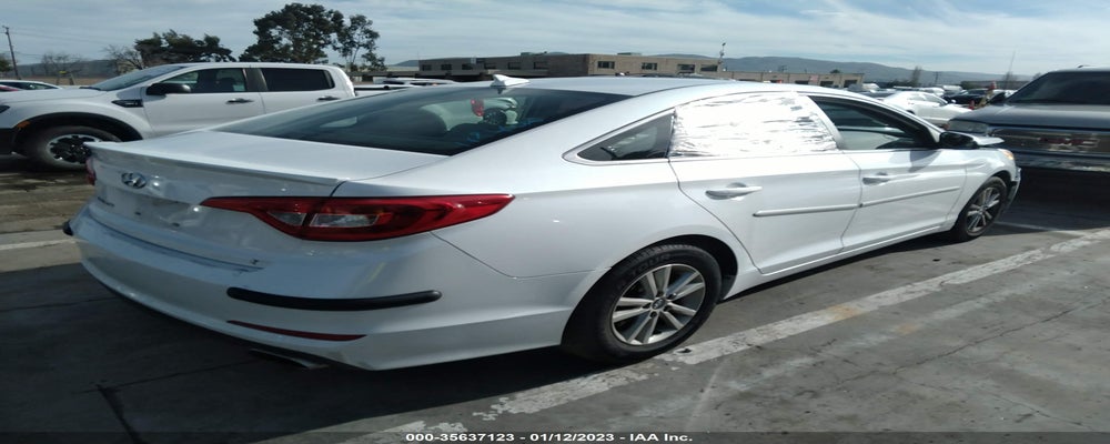 5NPE24AF5FH163555 2015 HYUNDAI SONATA photo no. 4
