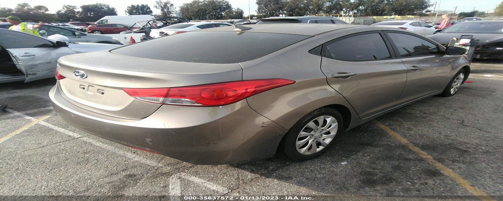 5NPDH4AE5CH135784 2012 HYUNDAI ELANTRA photo no. 4