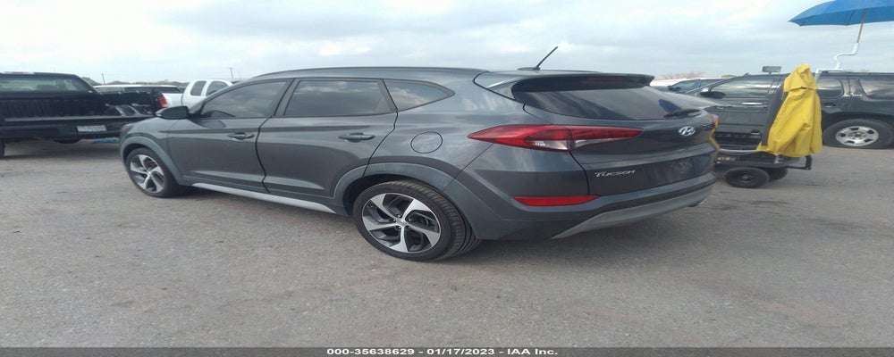 KM8J33A28HU561933 2017 HYUNDAI TUCSON photo no. 3
