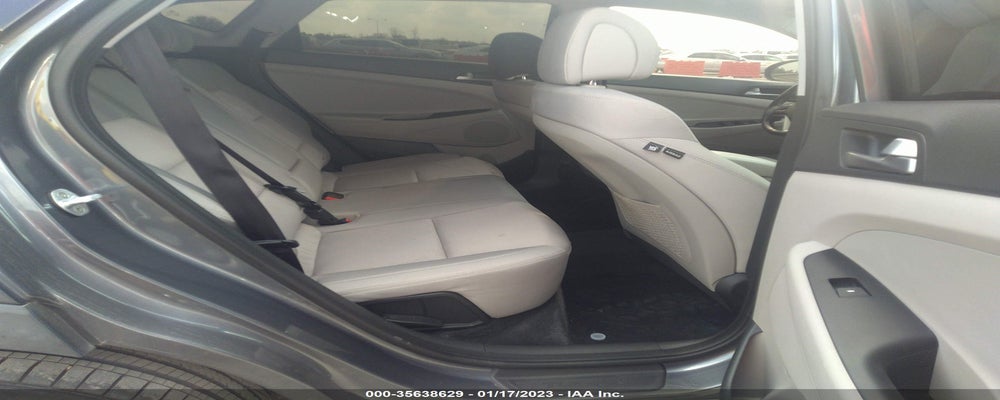 KM8J33A28HU561933 2017 HYUNDAI TUCSON photo no. 8