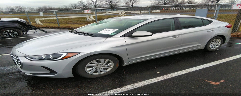 5NPD74LF4JH389928 2018 HYUNDAI ELANTRA photo no. 2