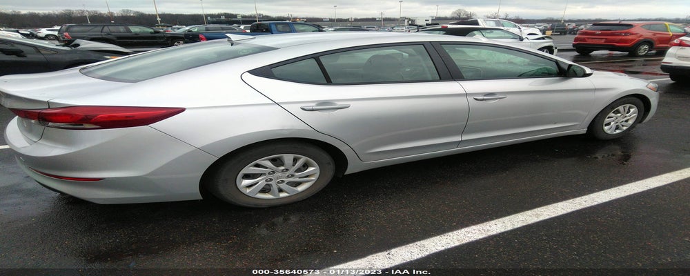 5NPD74LF4JH389928 2018 HYUNDAI ELANTRA photo no. 4