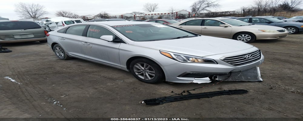 5NPE24AF5FH011307 2015 HYUNDAI SONATA photo no. 4