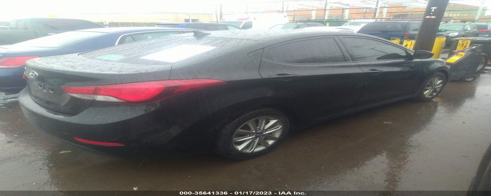 5NPDH4AEXFH572328 2015 HYUNDAI ELANTRA photo no. 4