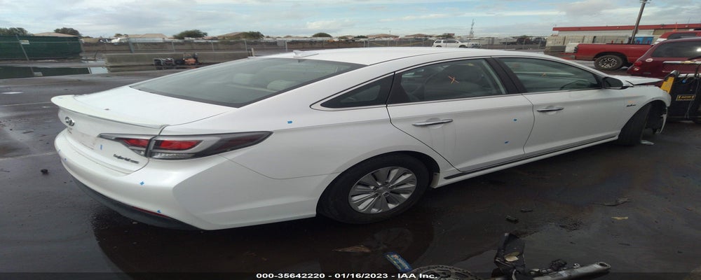 KMHE24L16GA010639 2016 HYUNDAI SONATA HYBRID photo no. 4