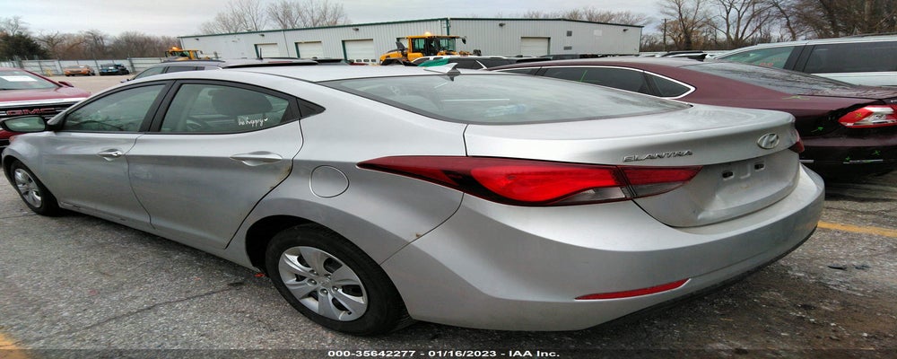 5NPDH4AE2GH746202 2016 HYUNDAI ELANTRA photo no. 3