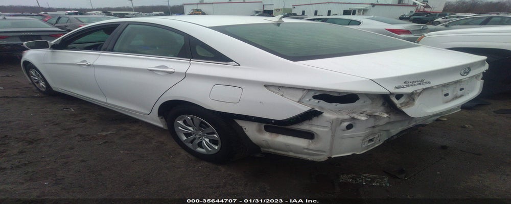 5NPEB4AC8BH179443 2011 HYUNDAI SONATA photo no. 3