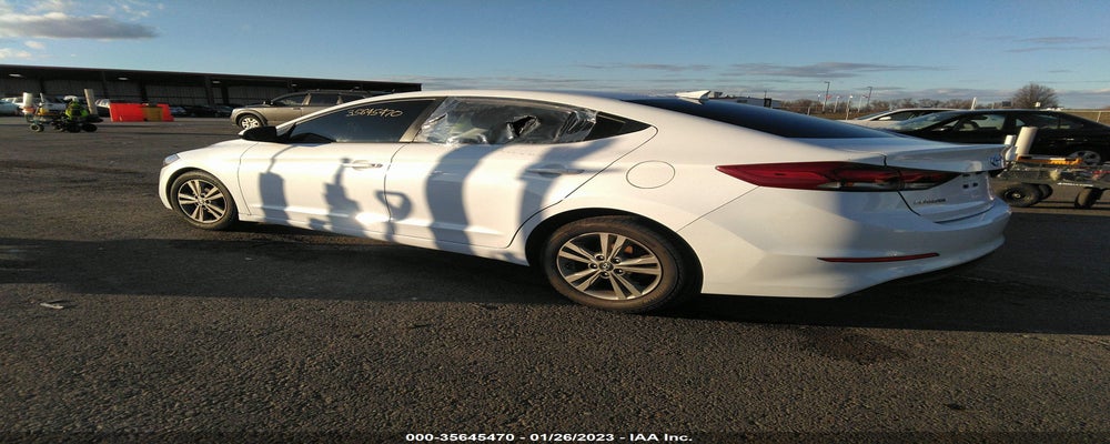 5NPD84LF1JH399300 2018 HYUNDAI ELANTRA photo no. 3