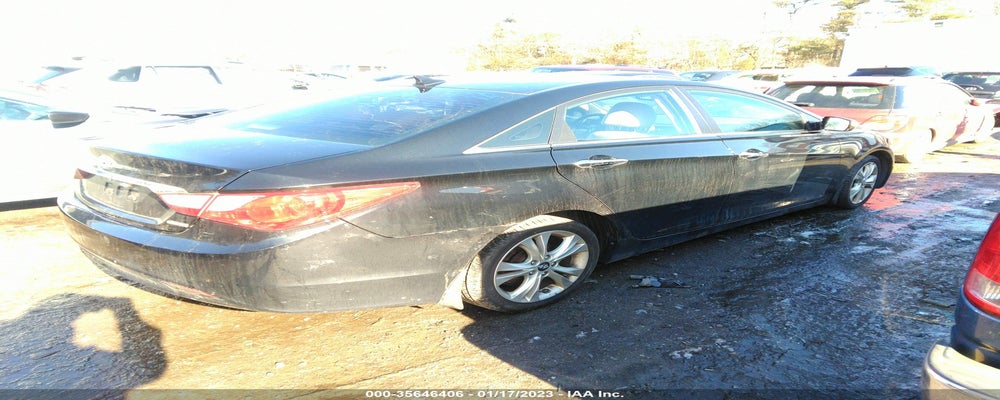 5NPEC4ACXBH124747 2011 HYUNDAI SONATA photo no. 4