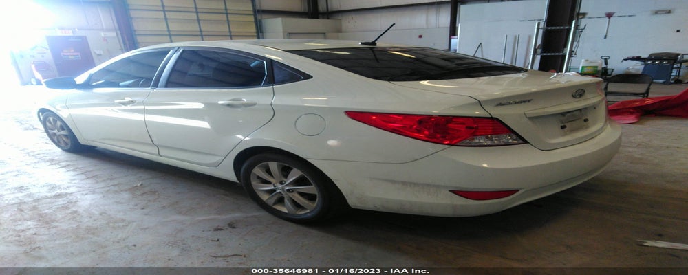 KMHCU4AE6DU322266 2013 HYUNDAI ACCENT photo no. 3
