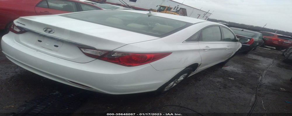5NPEB4AC1DH772631 2013 HYUNDAI SONATA photo no. 4