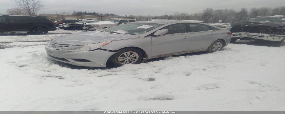 5NPEB4AC5BH107308 2011 HYUNDAI SONATA photo no. 2