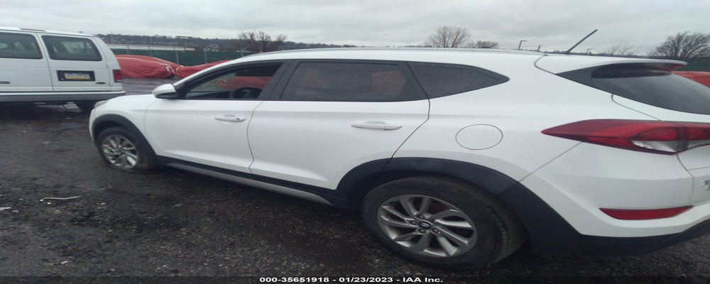 KM8J3CA45HU276933 2017 HYUNDAI TUCSON photo no. 3