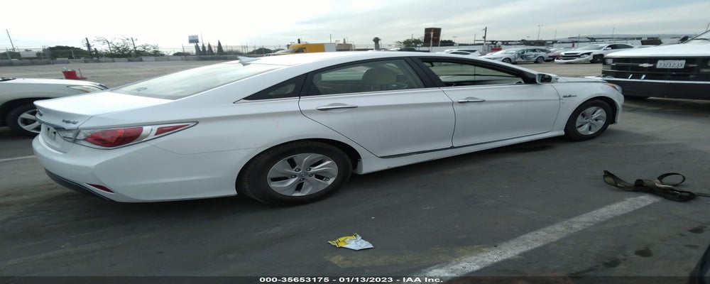 KMHEC4A46FA138193 2015 HYUNDAI SONATA HYBRID photo no. 4